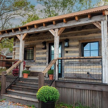 Barnwood Village White Sulphur Springs Exterior photo